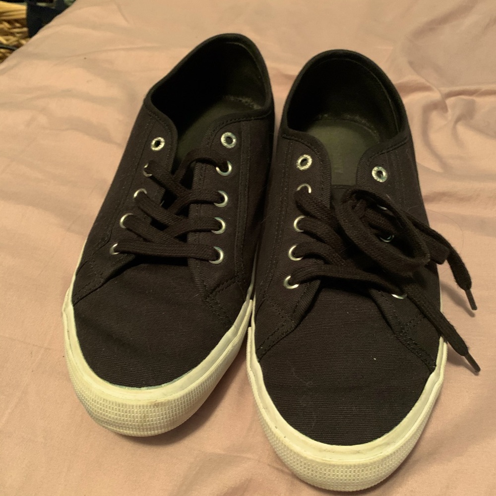 Old Navy Black Canvas Sneakers Size 9